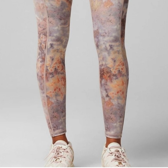 Fabletics Anywhere Motion365 Lavender Print Legging | SZ S - Picture 6 of 7